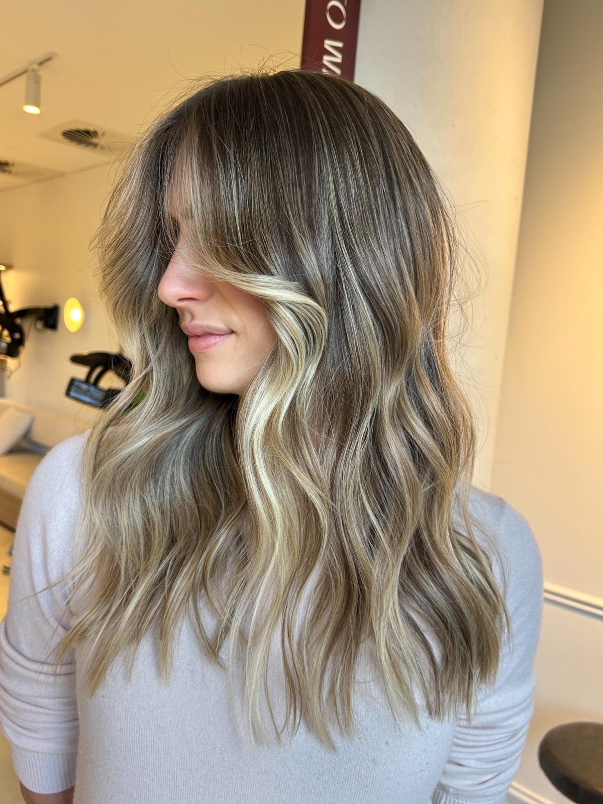Dimensional blonde colour by Lydia