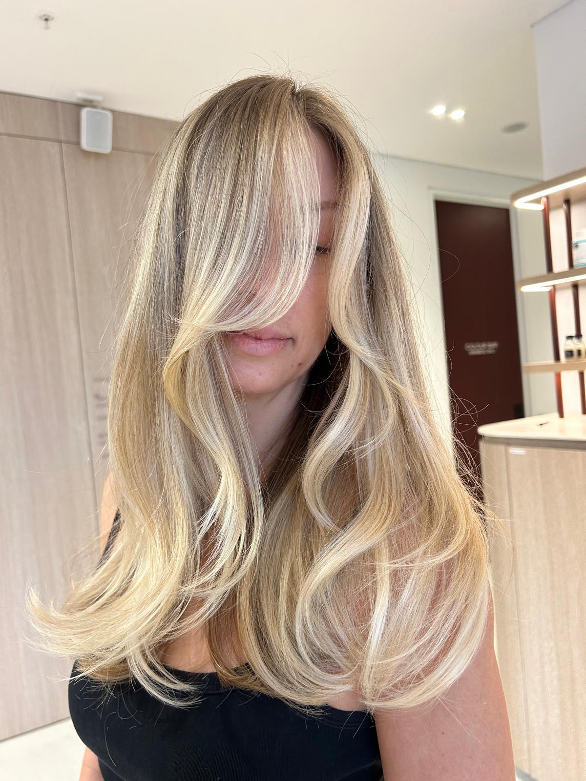 Natural blonde styling by Lydia